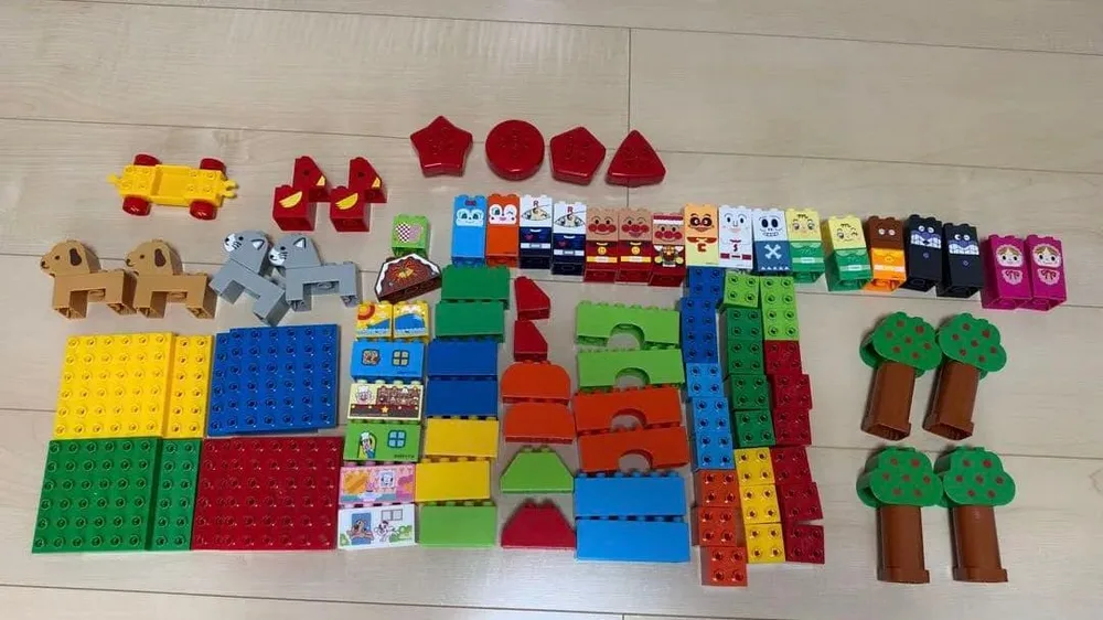 アンパンマンはじめてのブロックワゴン知育玩具➕56個のアンパンマンブロックおまけ