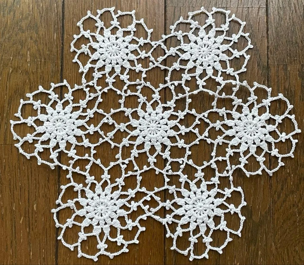 ハンドメイド レース編み ドイリー