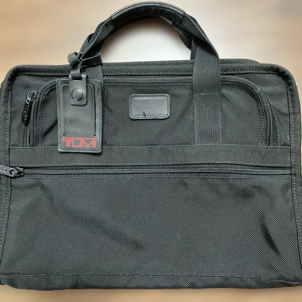 TUMI ビジネスバッグ ブラック