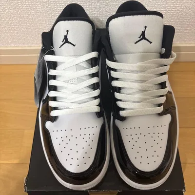 NIKE AIR JORDAN 1 LOW SE 27ซม