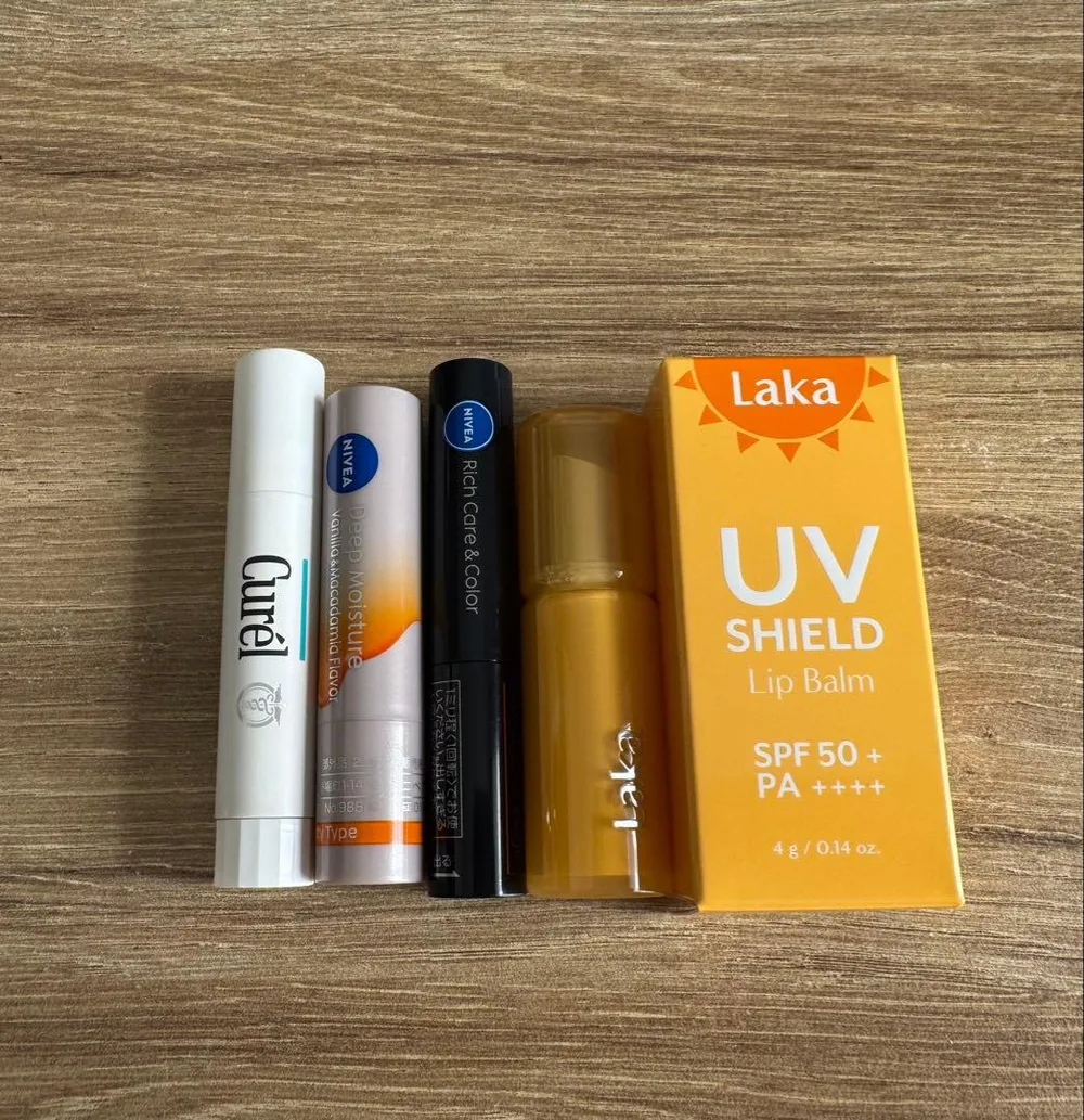 リップまとめ売りLAKA UVシールドリップバーム Curel NIVEA