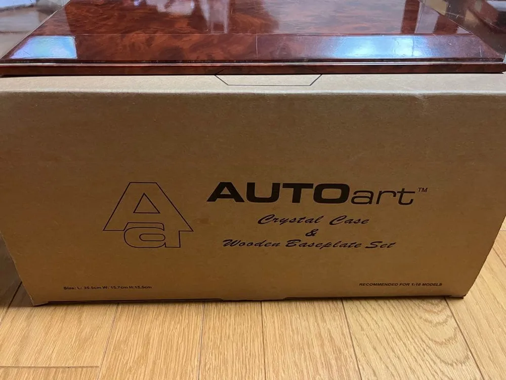 AUTOart 1/18モデル用 ディスプレイケース 元箱付き