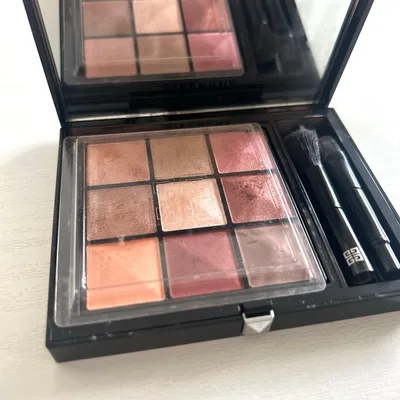GIVENCHY ル・ヌフ9 アイシャドウ