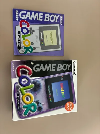 เฉพาะทฤษฎีกล่อง Nintendo Game Boy Color Clear Purple เท่านั้น