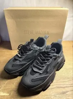 新品 未使用 STEVE MADDEN スニーカー 26.0 ブラック