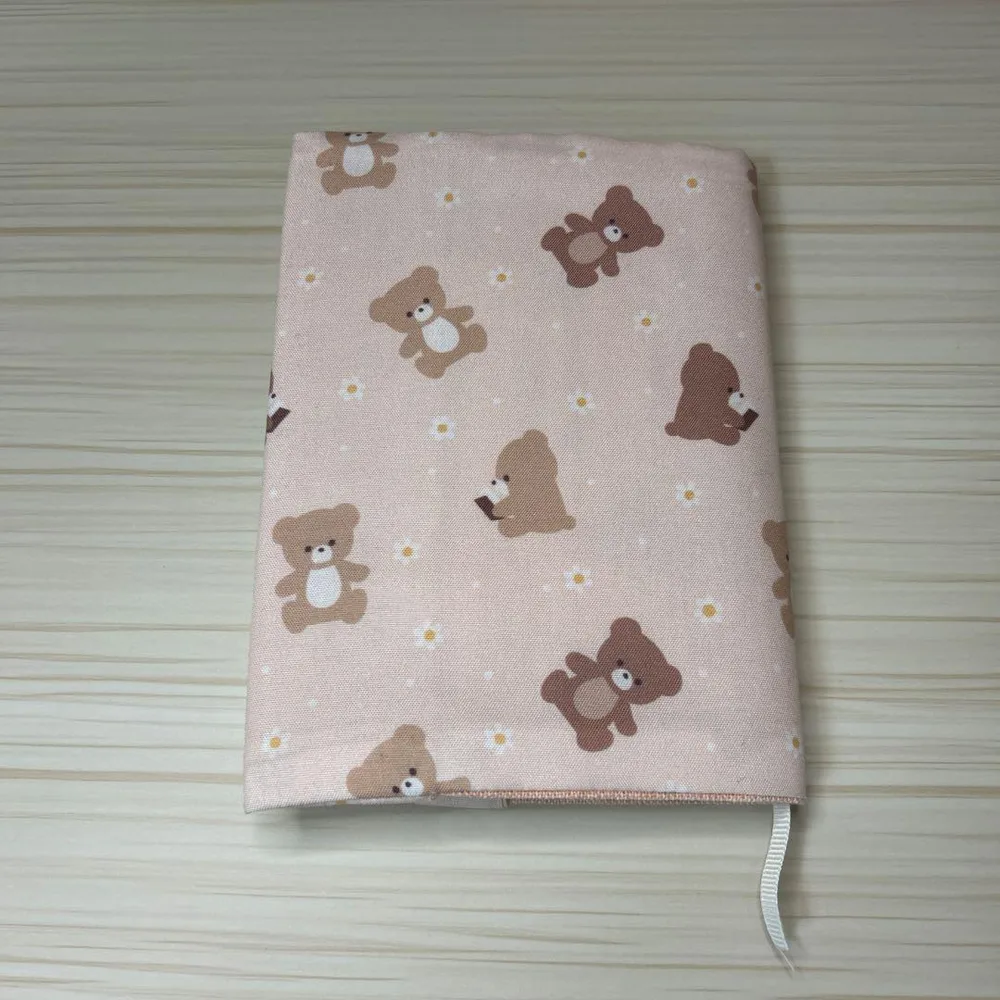 ハンドメイド ブックカバー 文庫本サイズ ピンク クマさん 読書 ドット お花