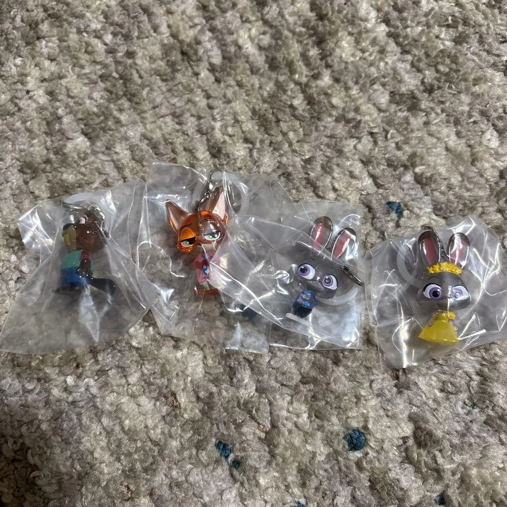 ズートピア2 めじるしアクセサリー 4種セット ガチャガチャ カプセルトイ