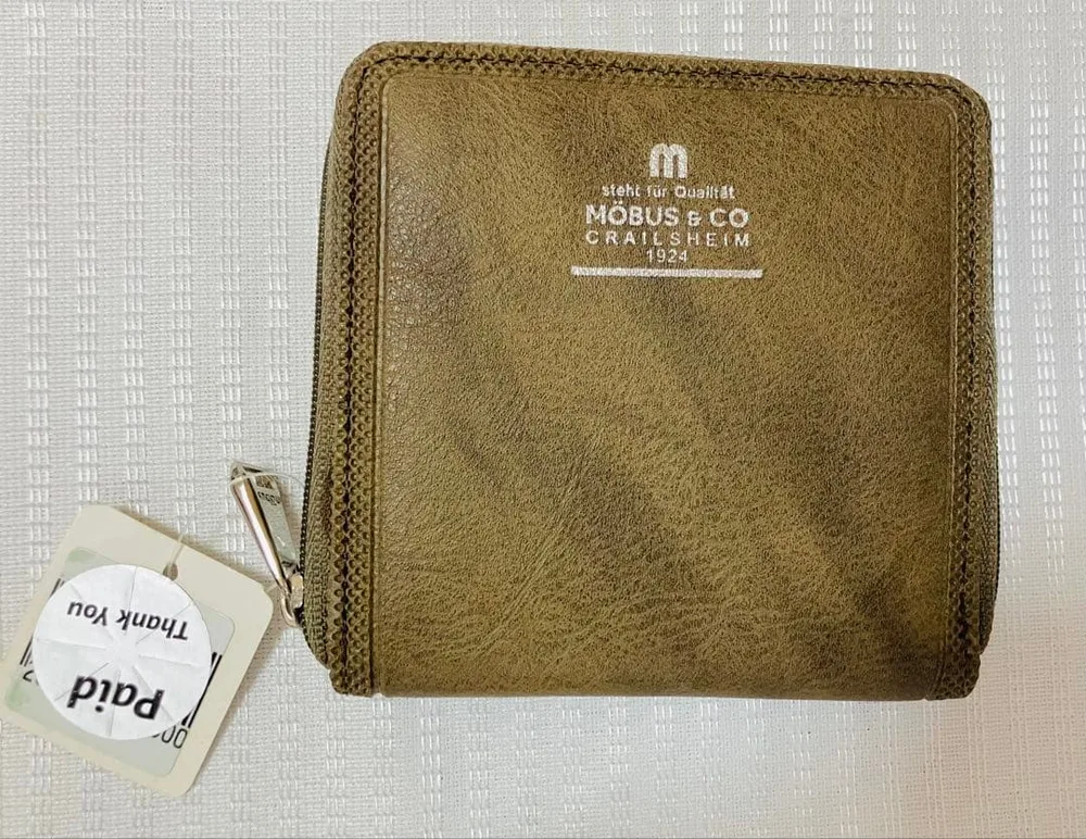 【新品、タグ付き】 mobus 二つ折り 財布 グリーン