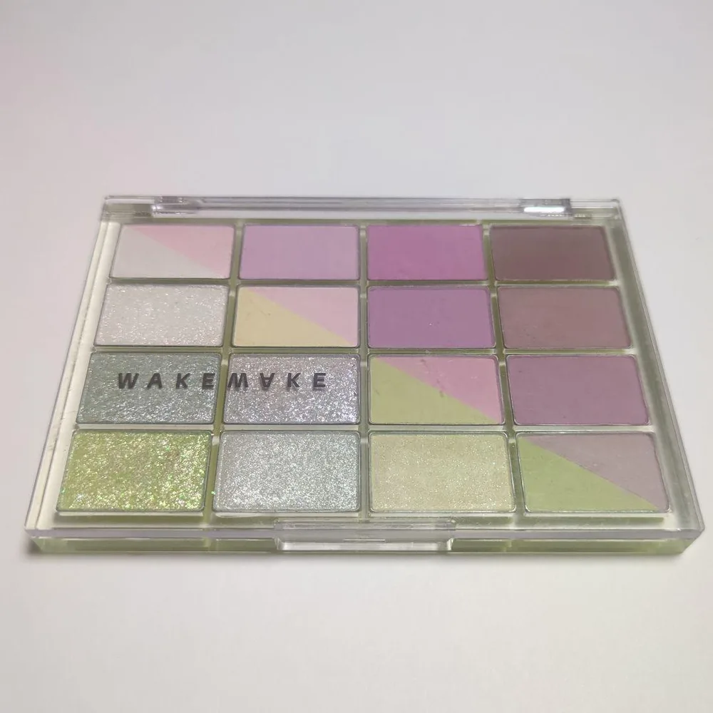 WAKEMAKEソフトブラーリングアイシャドウパレット17号