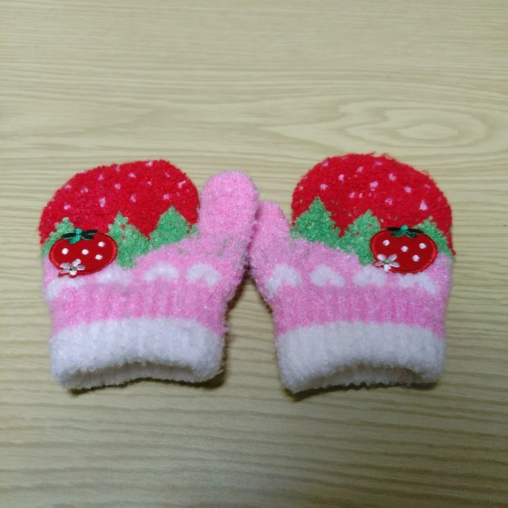 いちご柄 ベビー手袋