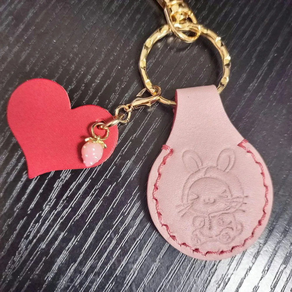 本革ヌメ革猫ちゃんキーホルダーキーリングハンドメイドレザークラフト