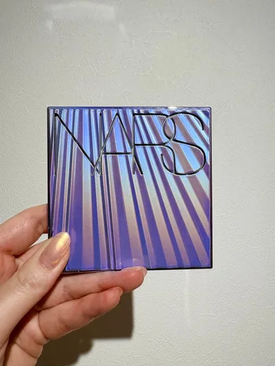 NARS オーラ イルミネイティング フェイス & ボディパウダー