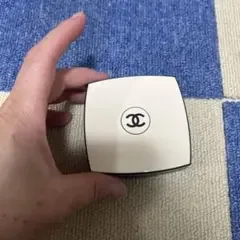 CHANEL レ ベージュ ヘルシー グロウ クッション B10