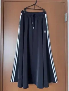 アディダス ロングスカート