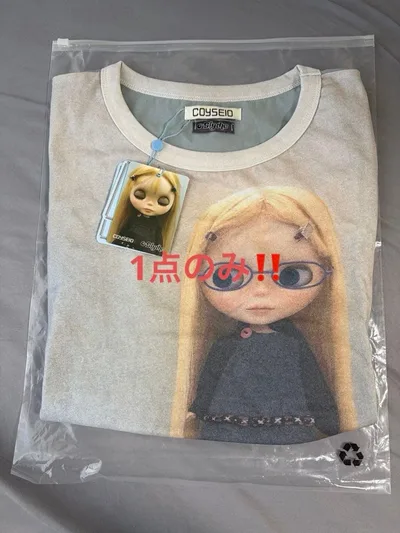 COYSEIO X BLYTHE GRAPHIC T-SHIRT ライトブルー
