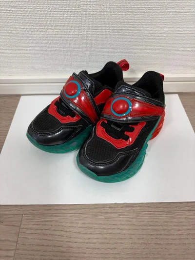 仮面ライダー ゼッツ スニーカー 16センチ