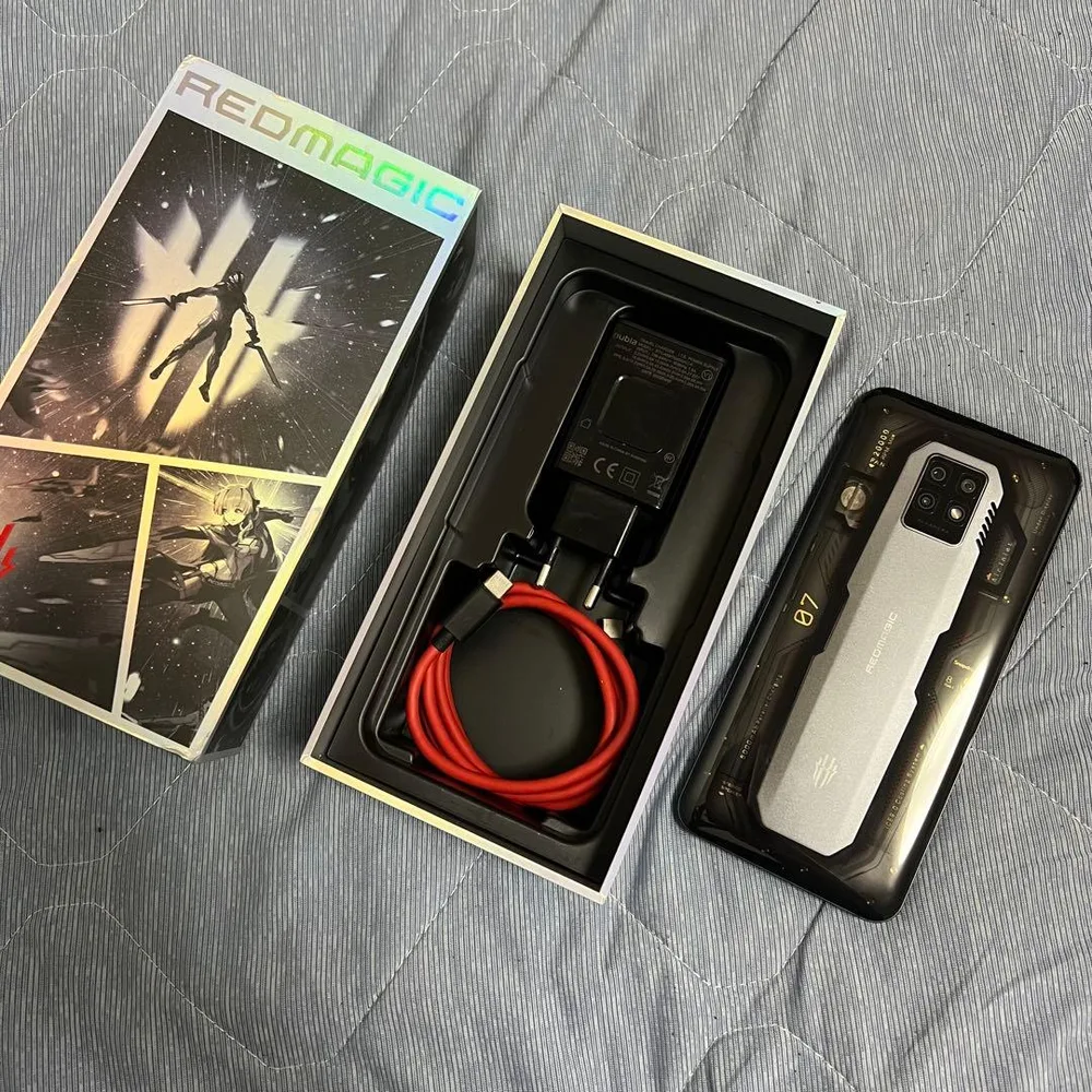 ゲーミングスマホ Redmagic 7 Pro 16/512GBモデル