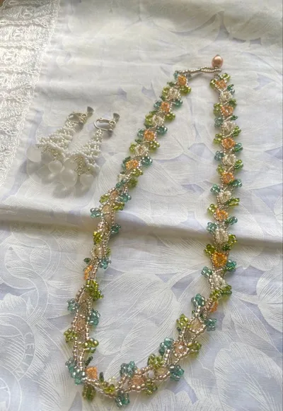 ハンドメイド ネックレス・イヤリングセット