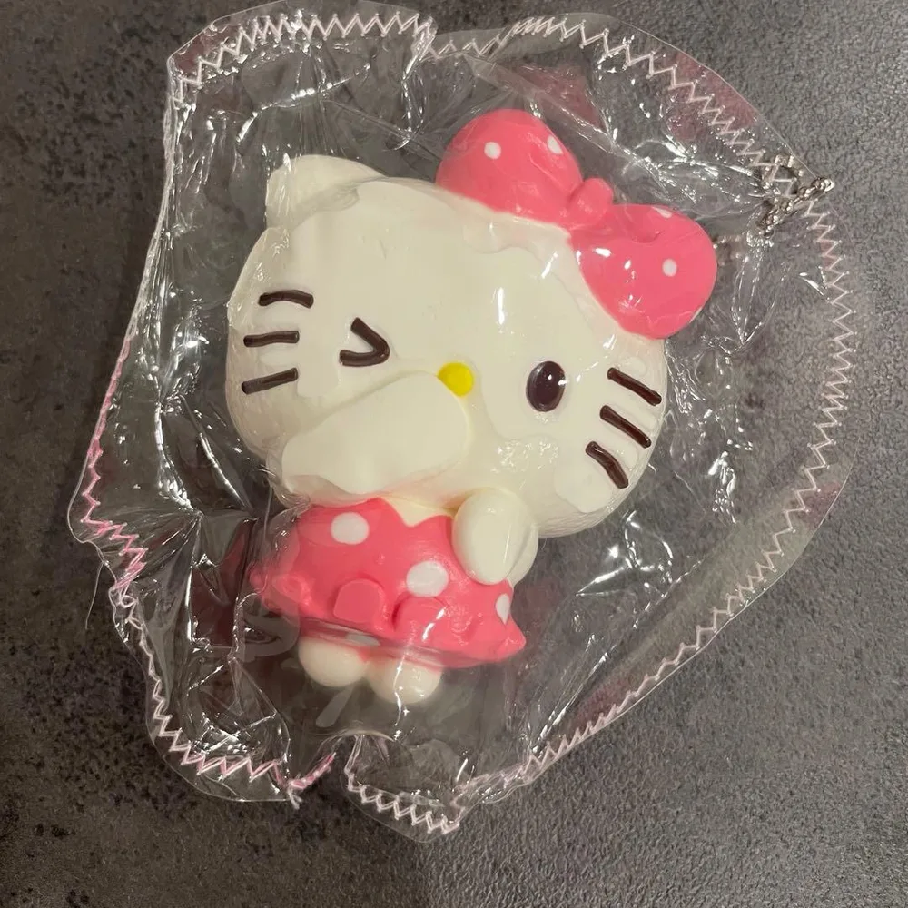 キティちゃんスクイーズ