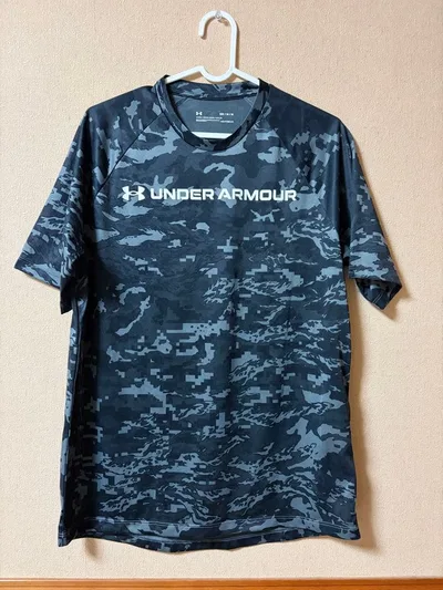 アンダーアーマー スポーツTシャツ