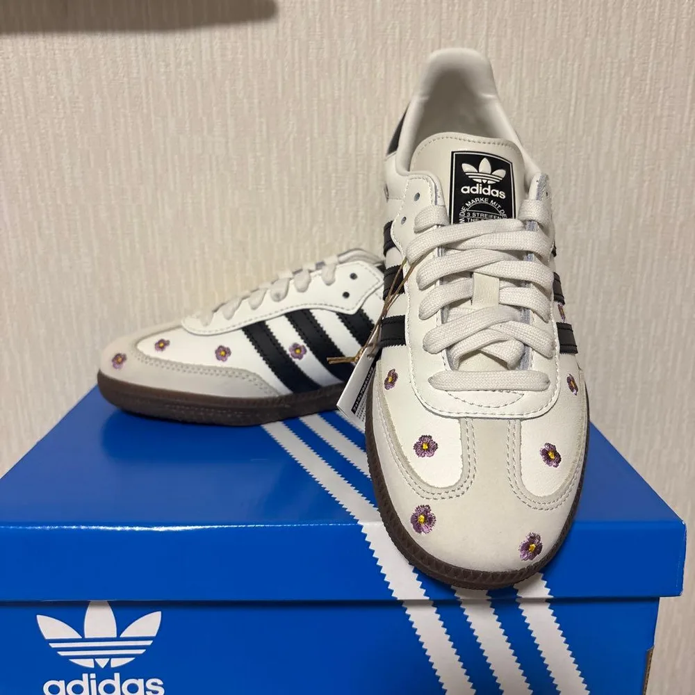 adidas Samba 23.5