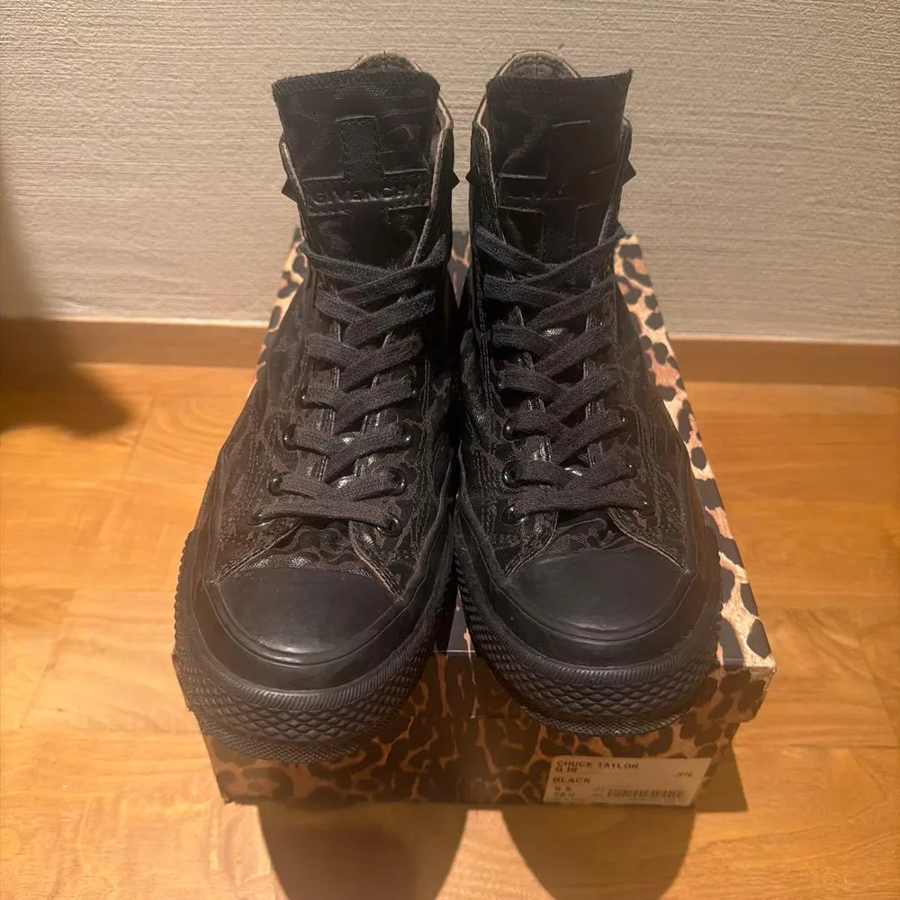 希少givenchy×converse ハイカットスニーカー archive