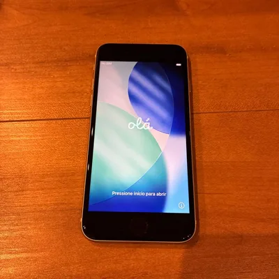 iPhone SE(第3世代)128GB スターライト SIMフリー