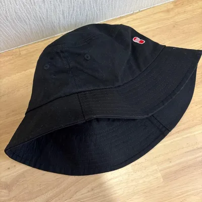 ブラック バケットハット 刺繍入り TENGA テンガ 黒