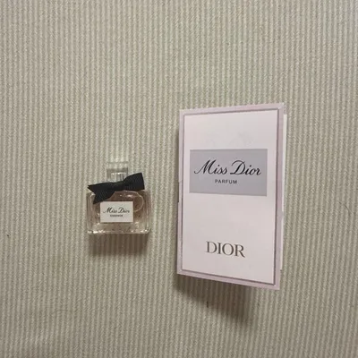 Miss Dior ESSENCE ミニ香水
