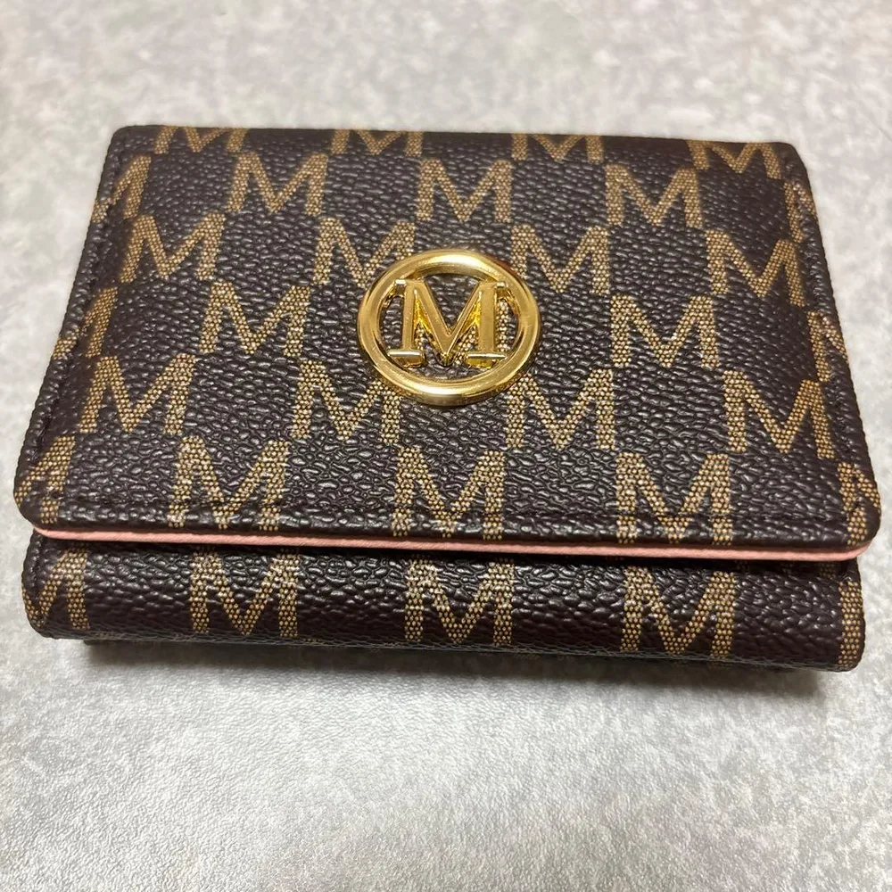 Mロゴ 三つ折り財布 ブラウン ピンク