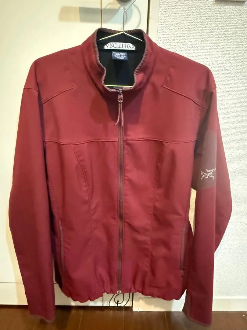 Arc'teryx バーガンディジャケット