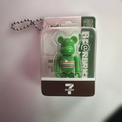 BE@RBRICK ベアブリック セブンイレブン チャーム グリーン
