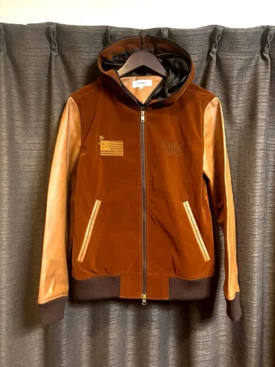 TOMMY フロッキーフーディー ブラウン
