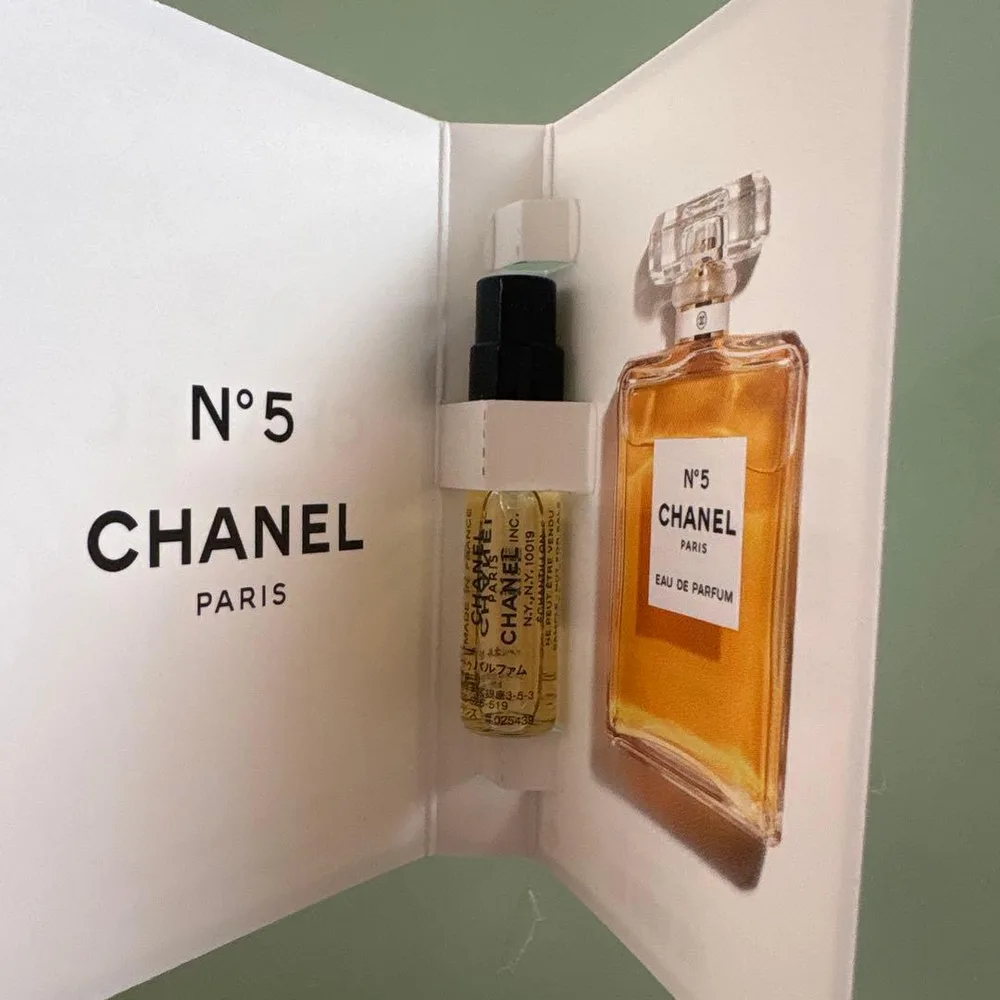 ⭐︎新品 未使用⭐︎シャネル CHANEL N°5 オードゥ パルファム サンプル