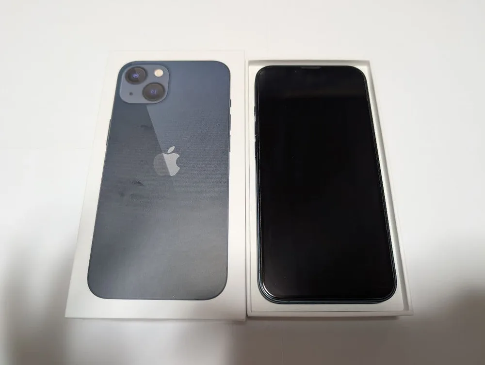 iPhone 13 128GB ブラック SIMフリー 箱付き 最大容量100%
