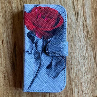 新品☆iPhone SE 第2/第3/7/8 手帳型スマホケース