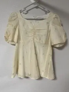 小花ジャガードペプラムブラウス。セルフォード Sサイズ