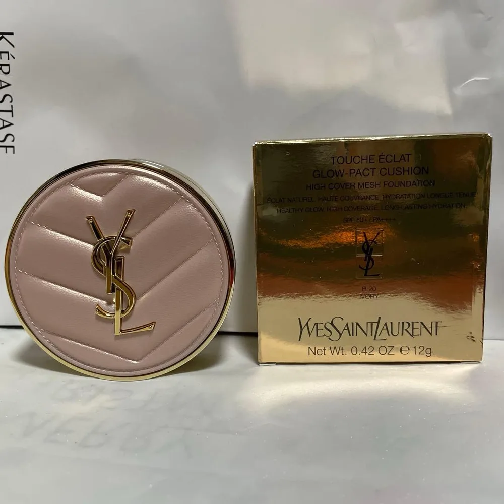 YVES SAINT LAURENT ラディアント タッチ グロウパクト B20