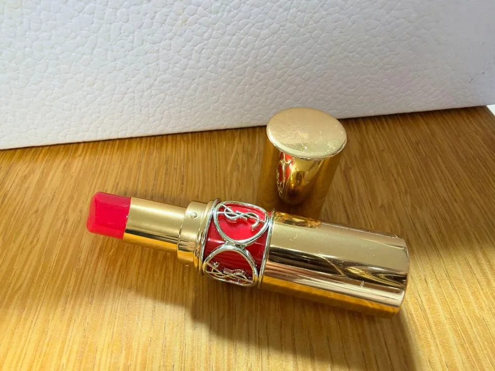 YVES SAINT LAURENT ルージュ ヴォリュプテ シャイン