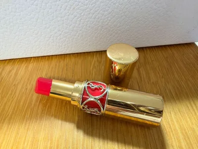 YVES SAINT LAURENT ルージュ ヴォリュプテ シャイン