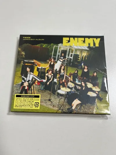TWICE JAPAN 6th アルバム 『ENEMY』 初回限定盤B CD