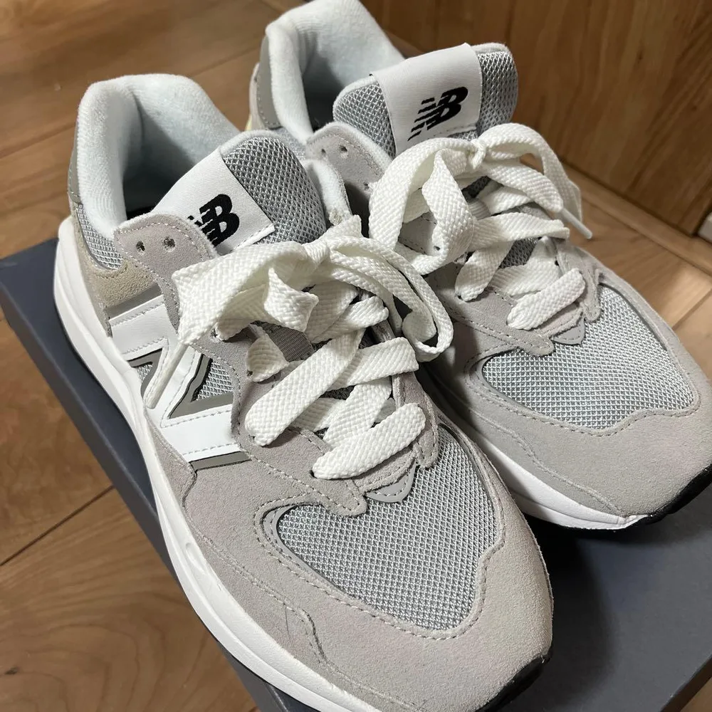 รองเท้าผ้าใบ New Balance M5740CA สีเทา 23cm