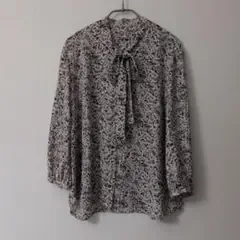 GU ボウタイ付き長袖ブラウス