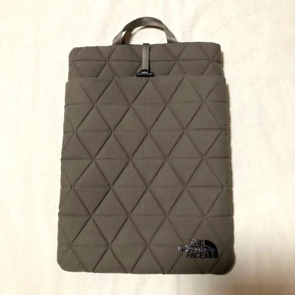 THE NORTH FACE ジオフェイス PCスリーブ 13インチ ブラウン