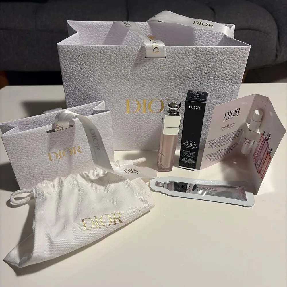 新品DIOR アディクトリップマキシマイザーセラム000 ショッパーサンプル付き