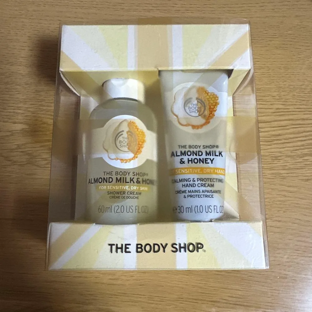 THE BODY SHOPアーモンドミルク&ハニー ハンド&シャワークリーム