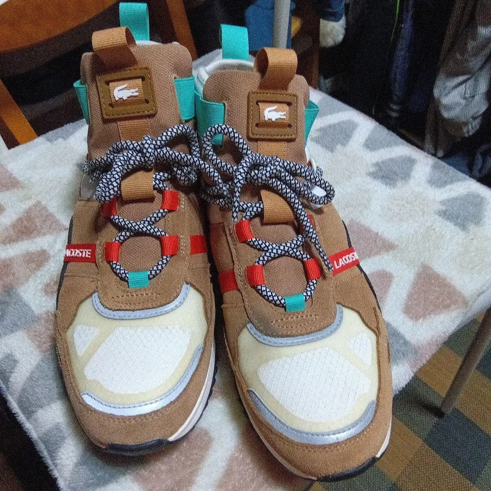 LACOSTE ハイカットスニーカー ブラウン系