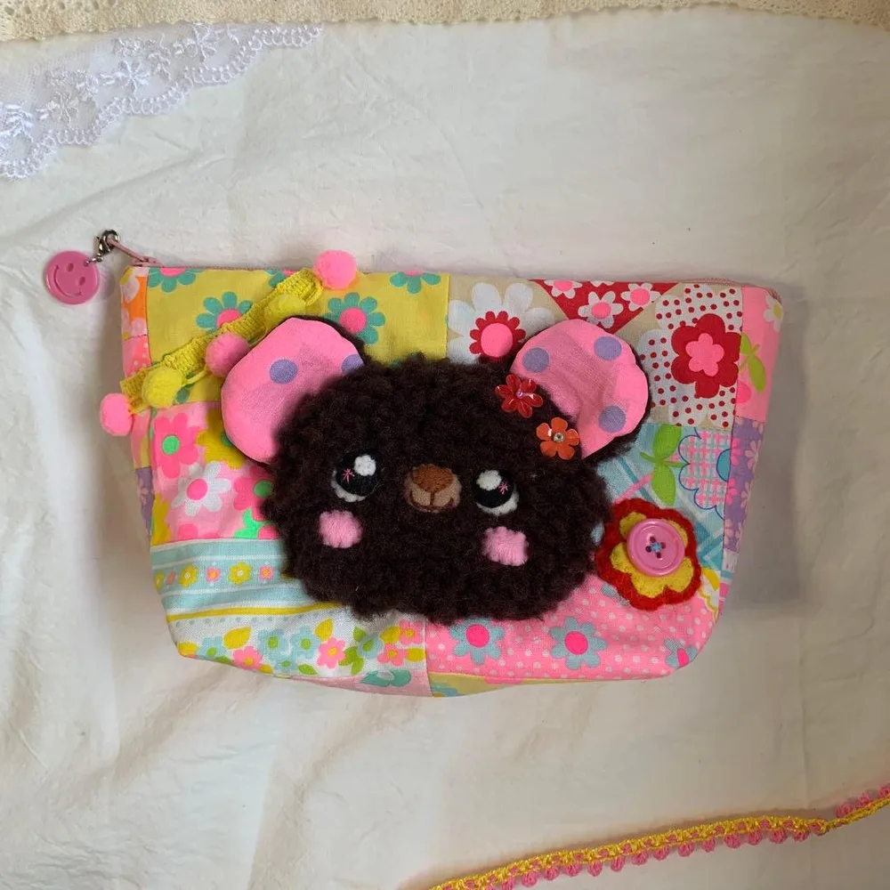 ハンドメイド くまちゃんモチーフ ポーチ