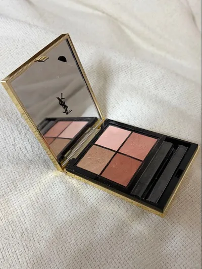 YSL クチュール ミニ クラッチ 600 アイシャドウ