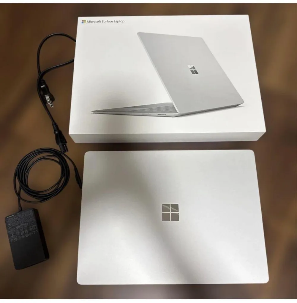 Surface Laptop 第1世代 Model 1769
